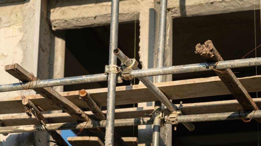 hauteur de travail et le poids d'un modèle roulant
